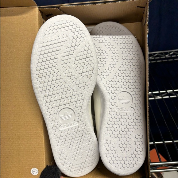 Brand new Stan Smith J - Picture 10 of 10